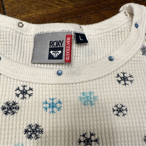 Roxy Quicksilver Thermal Shirt with Snowflake pattern, white and blue, Sz Large - Picture 4 of 7